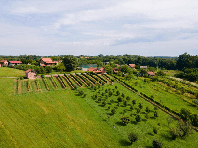 VAL HILLS Rural Holiday House